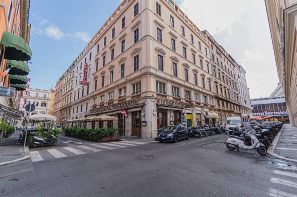 appartamento in vendita a Roma in zona Castro Pretorio