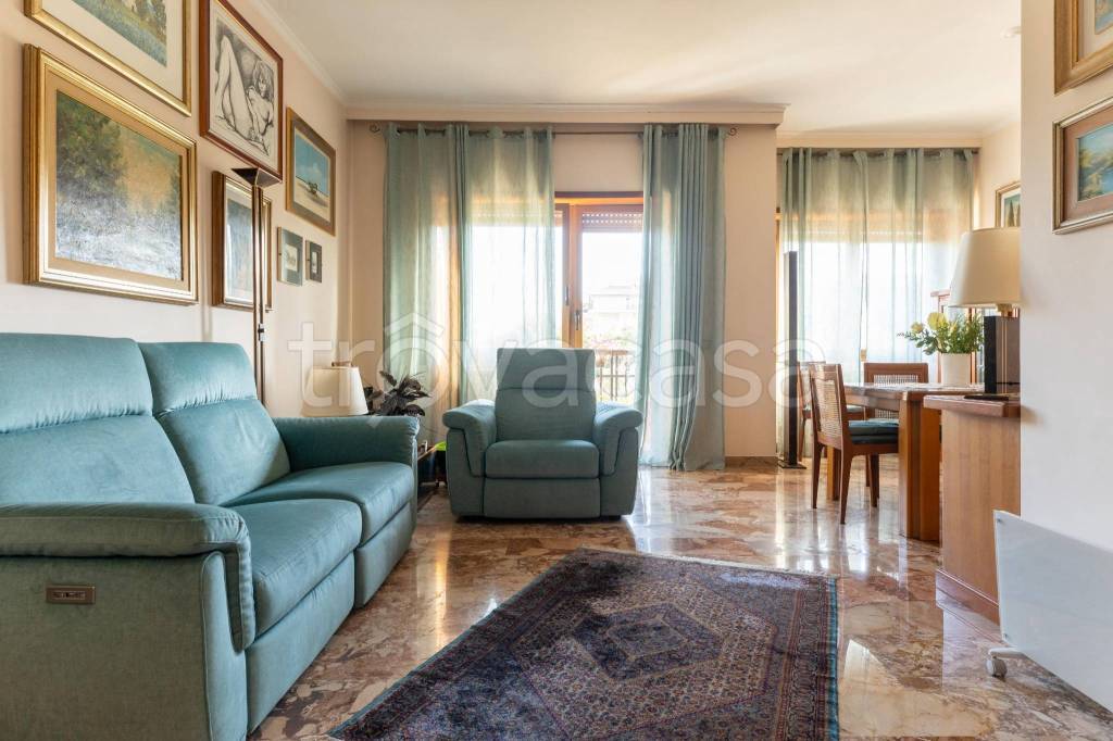 appartamento in vendita a Roma in zona Tuscolano