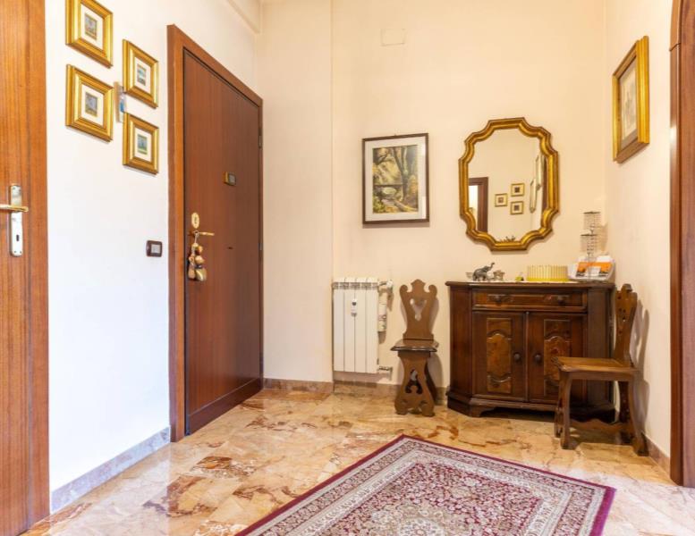 appartamento in vendita a Roma in zona Tuscolano