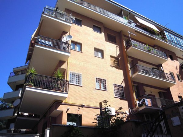 appartamento in vendita a Roma in zona Tomba di Nerone