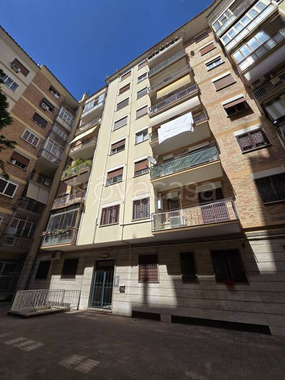 appartamento in vendita a Roma in zona Tuscolano