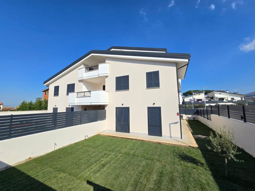 appartamento in vendita a Roma in zona Romanina