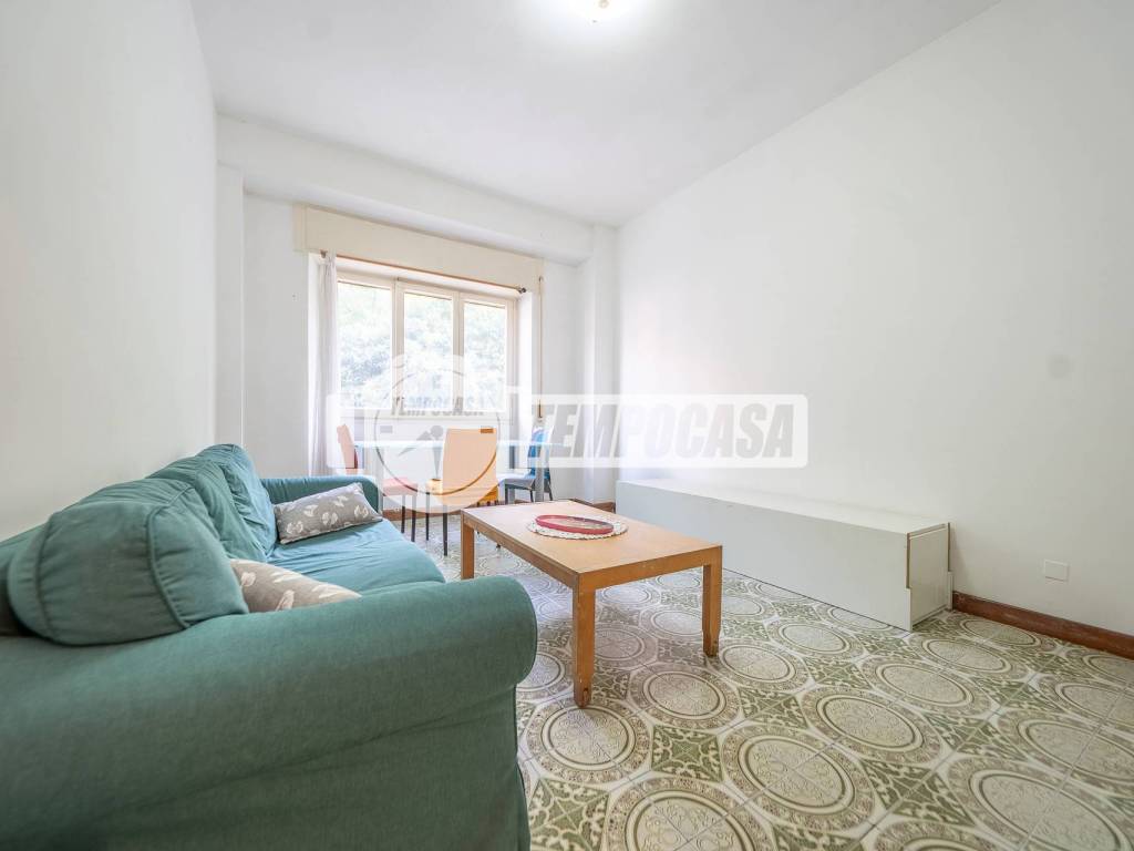 appartamento in vendita a Roma in zona Ostiense