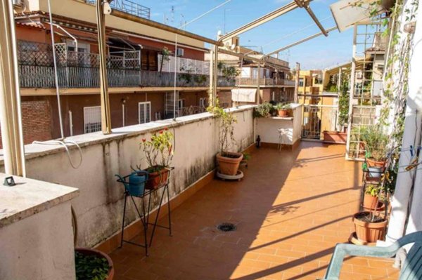 appartamento in vendita a Roma in zona Appio Latino