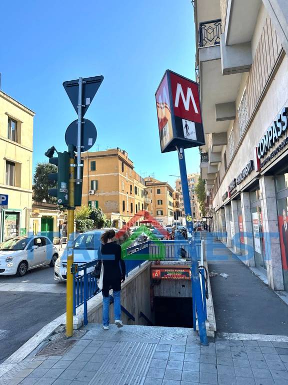 appartamento in vendita a Roma in zona Tuscolano