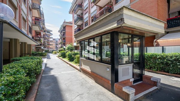 appartamento in vendita a Roma in zona Ostia
