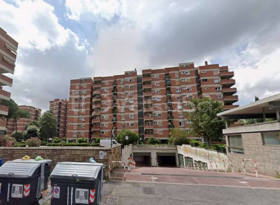 appartamento in vendita a Roma in zona Ardeatino