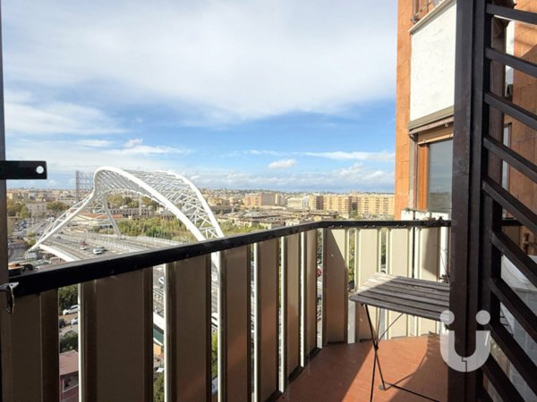 appartamento in vendita a Roma in zona Ostiense