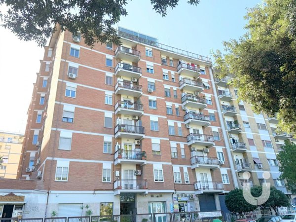 appartamento in vendita a Roma in zona Ostiense