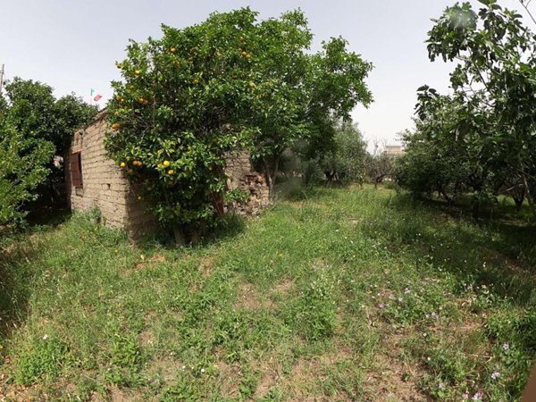 casale in vendita a Roma in zona Borghesiana