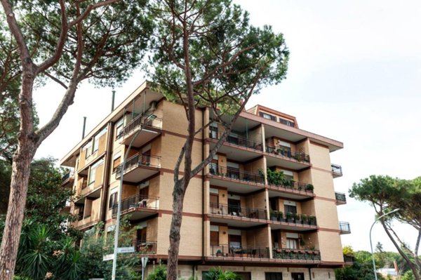 appartamento in vendita a Roma in zona Mostacciano