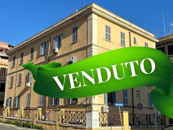appartamento in vendita a Roma in zona Appio Latino