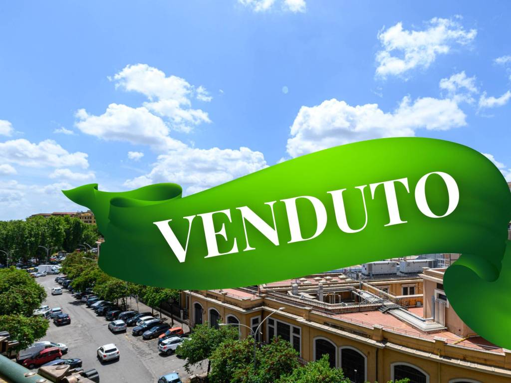 appartamento in vendita a Roma in zona Appio Latino