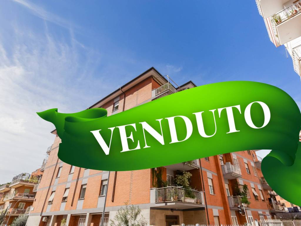 appartamento in vendita a Roma in zona Appio Latino