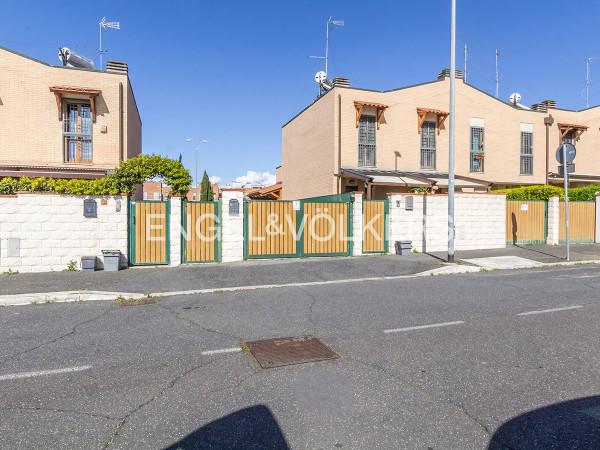 negozio in vendita a Roma in zona Tor Vergata/Torrenova