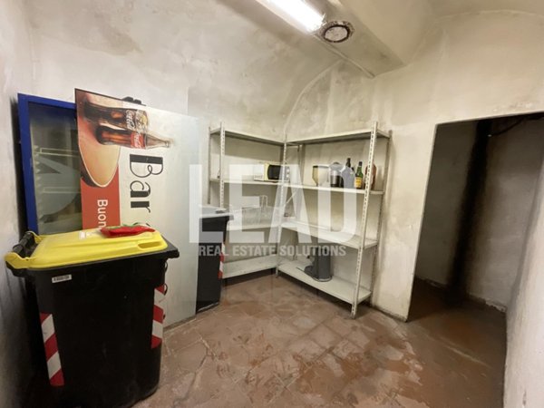 negozio in vendita a Roma in zona Campo Marzio