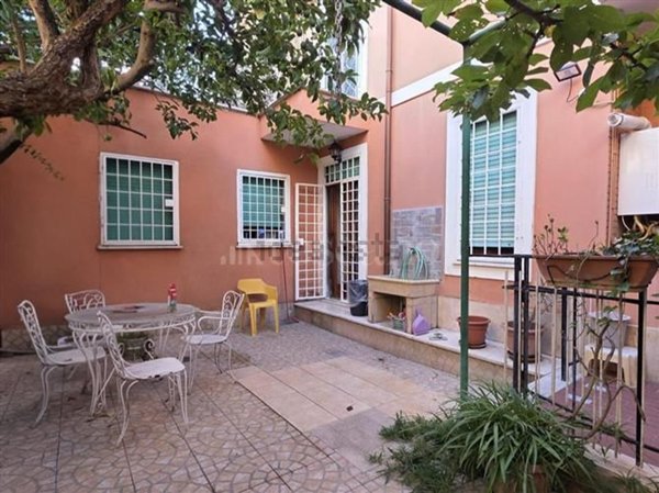 appartamento in vendita a Roma in zona Corviale