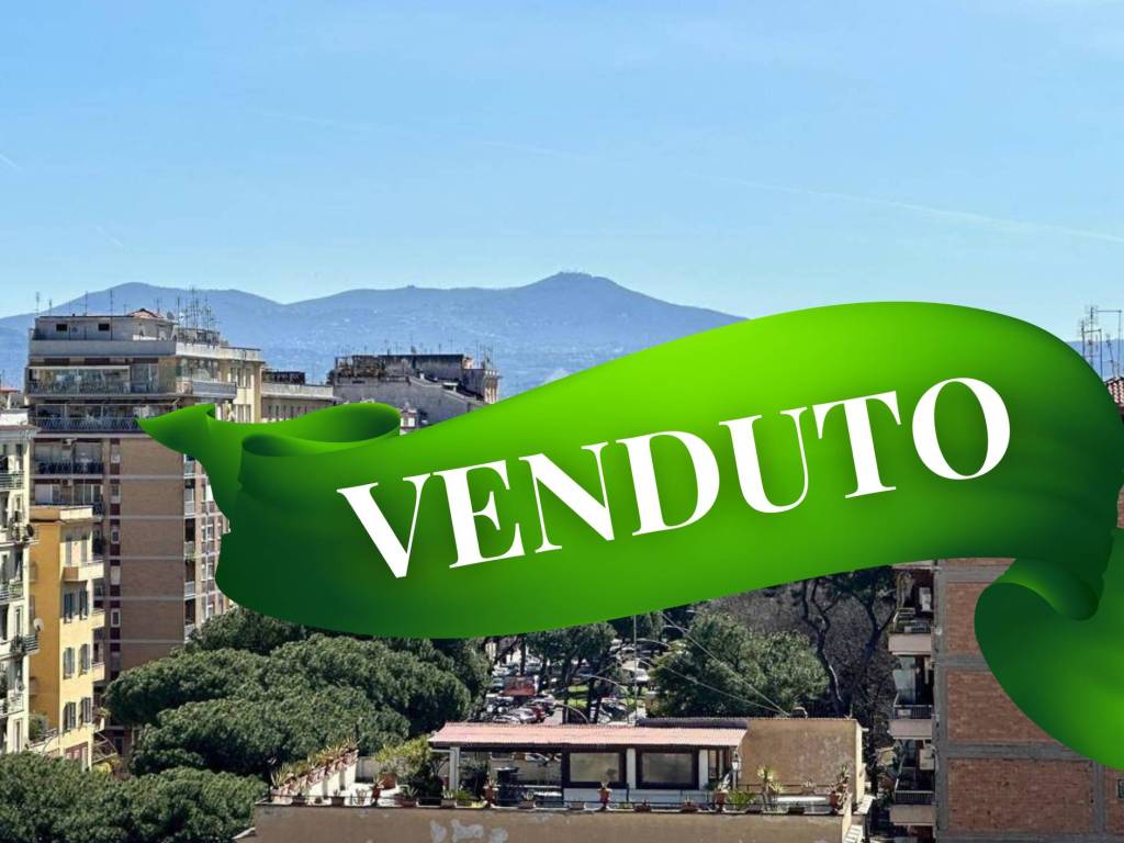 appartamento in vendita a Roma in zona Appio Latino
