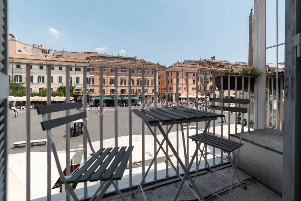 appartamento in vendita a Roma in zona Parione/Sant'Eustachio