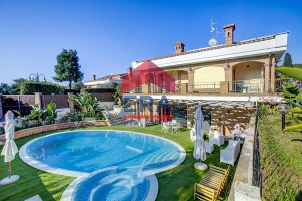 casa indipendente in vendita a Roma in zona Trigoria