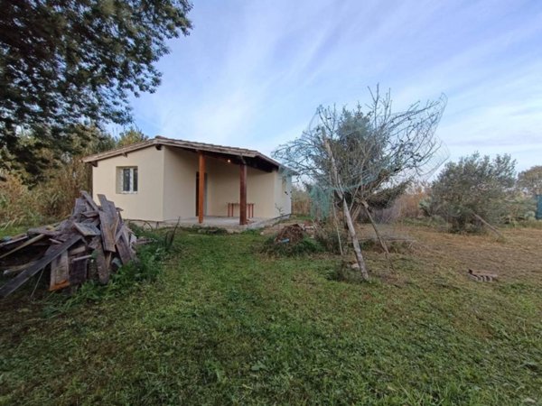 casa indipendente in vendita a Roma in zona Casal Palocco