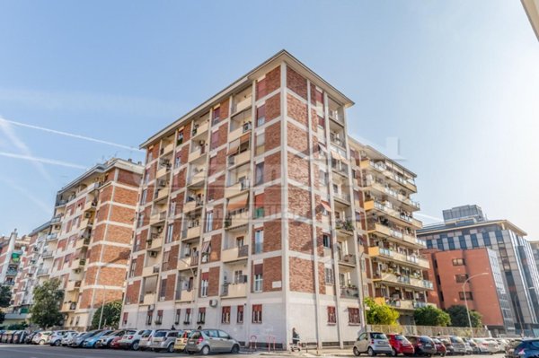 appartamento in vendita a Roma in zona Ardeatino
