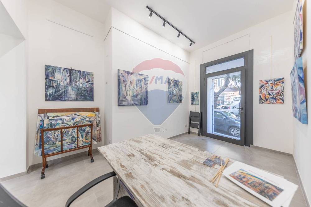 negozio in vendita a Roma in zona Trieste