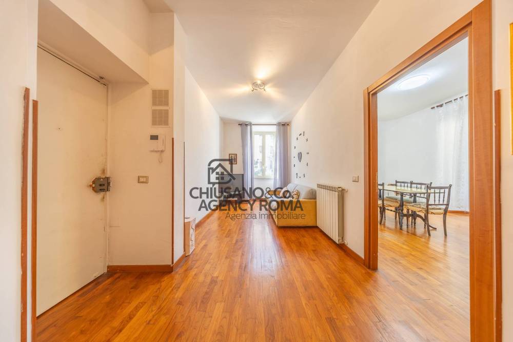 appartamento in vendita a Roma in zona Appio Latino