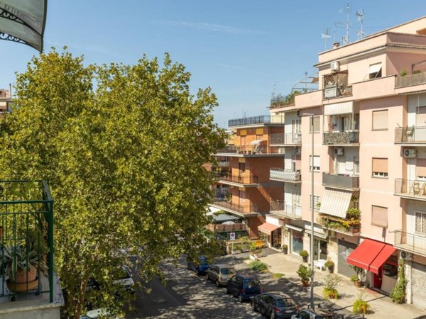 appartamento in vendita a Roma in zona Prenestino-Centocelle