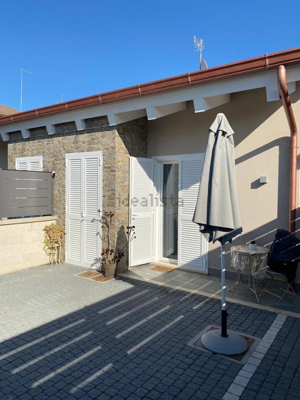 casa indipendente in vendita a Roma in zona Casal Morena