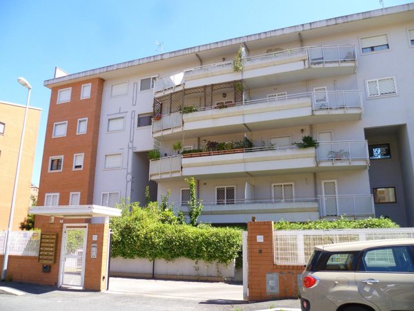 appartamento in vendita a Roma in zona Portuense