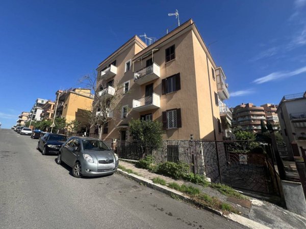 appartamento in vendita a Roma in zona Ponte Mammolo