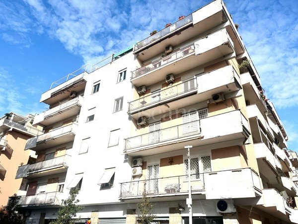 appartamento in vendita a Roma in zona Aurelio