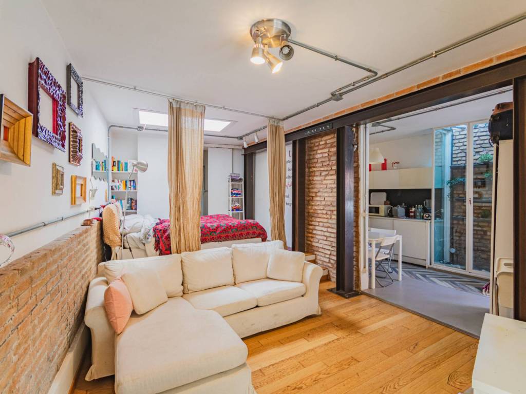 appartamento in vendita a Roma in zona San Saba - Ripa