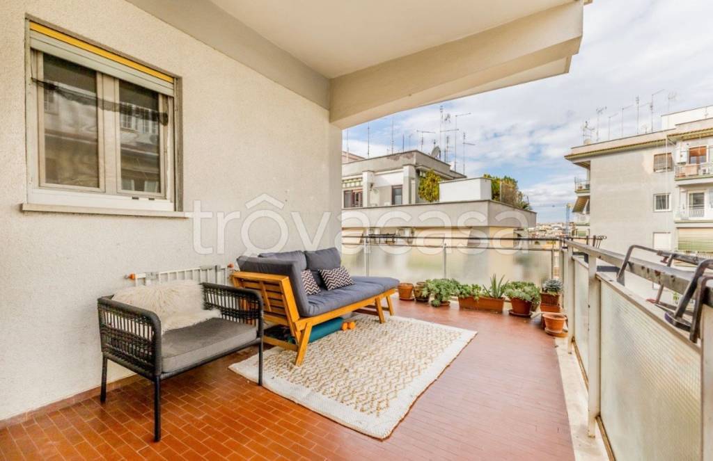 appartamento in vendita a Roma in zona Gianicolense