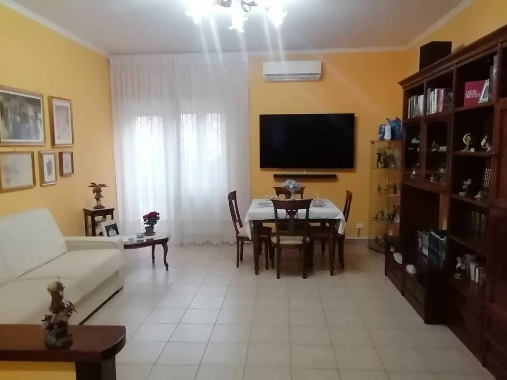 appartamento in vendita a Roma in zona Tor Bella Monaca