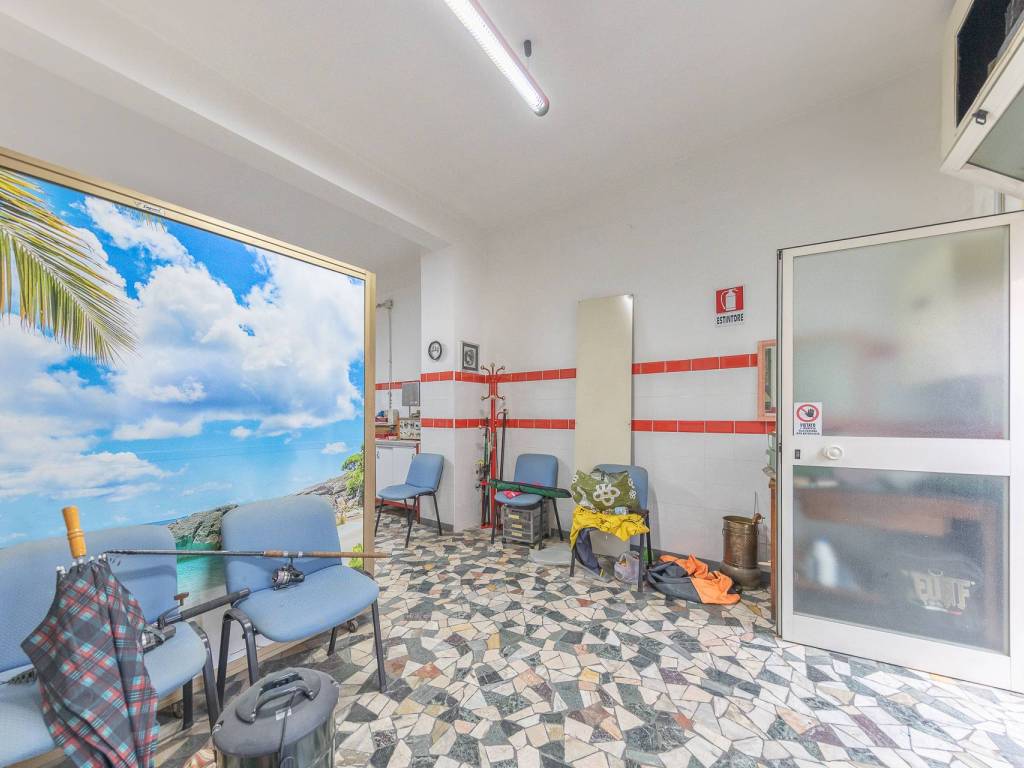 negozio in vendita a Roma in zona Prenestino-Centocelle