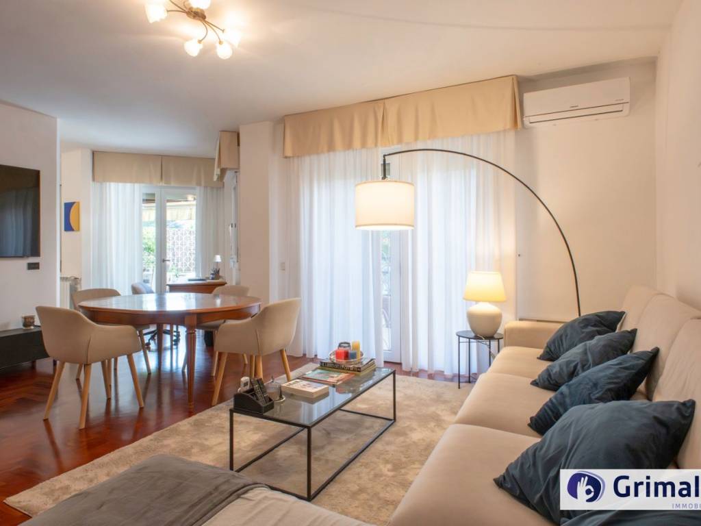 appartamento in vendita a Roma in zona Giuliano Dalmata