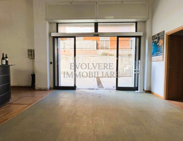 appartamento in vendita a Roma in zona Cinecittà