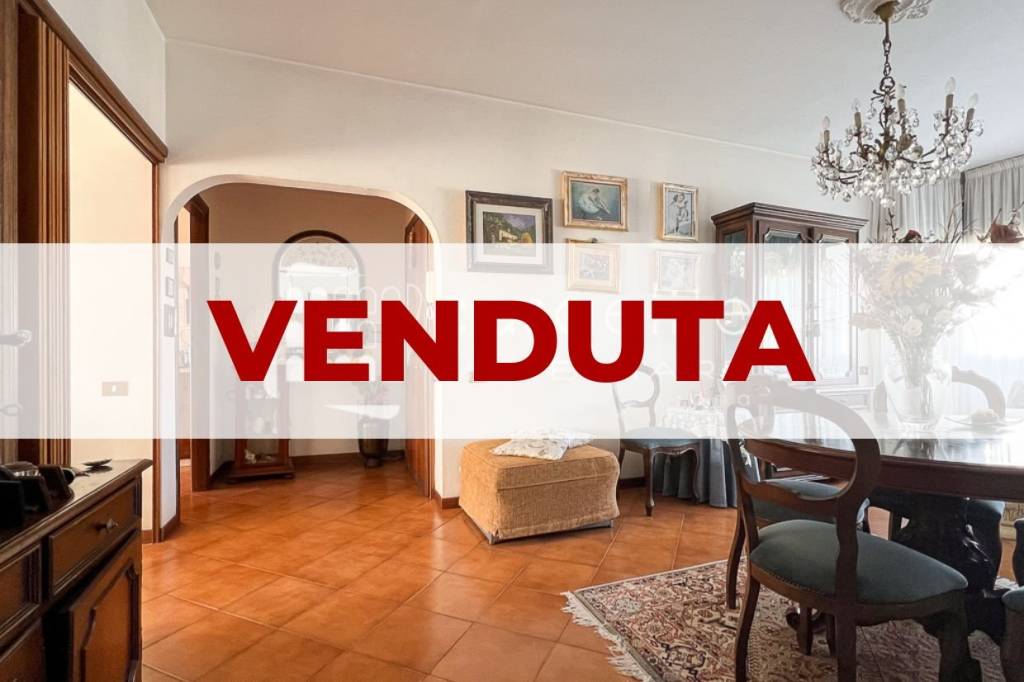 appartamento in vendita a Roma in zona Ostiense