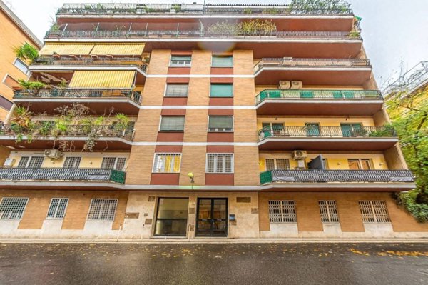 appartamento in vendita a Roma in zona Della Vittoria