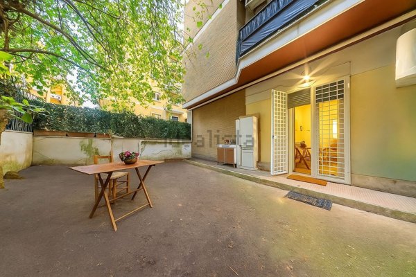 appartamento in vendita a Roma in zona Della Vittoria