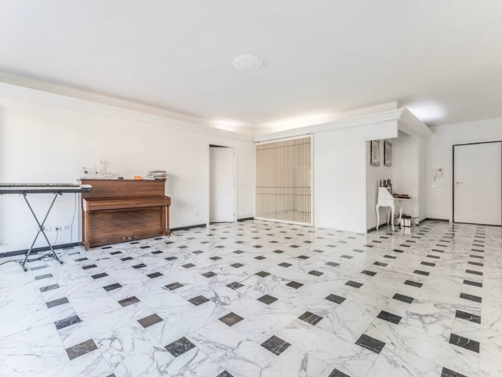 appartamento in vendita a Roma in zona Ardeatino