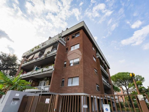 appartamento in vendita a Roma in zona Cinecittà
