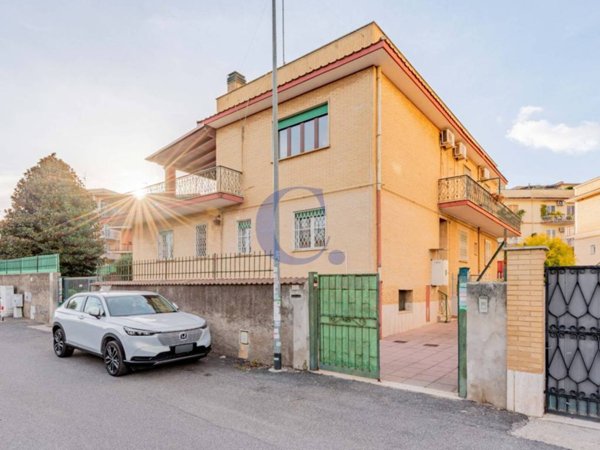 appartamento in vendita a Roma in zona Aurelio
