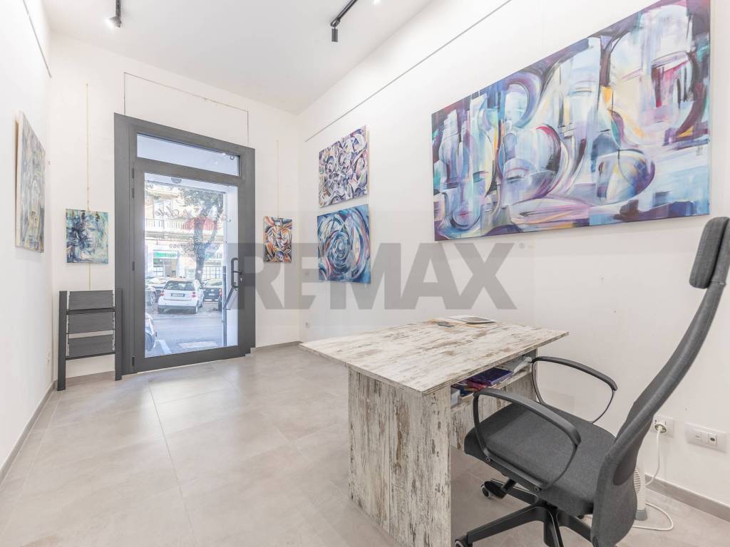 negozio in vendita a Roma in zona Trieste