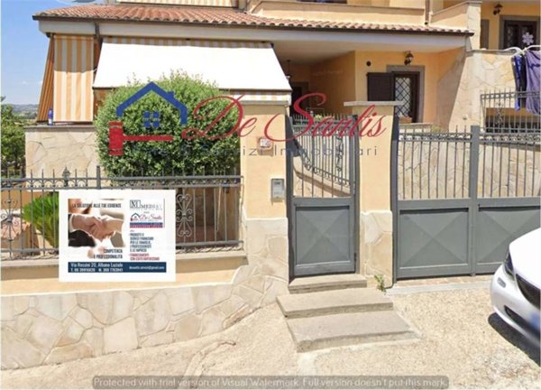 appartamento in vendita a Roma in zona Valle Muricana