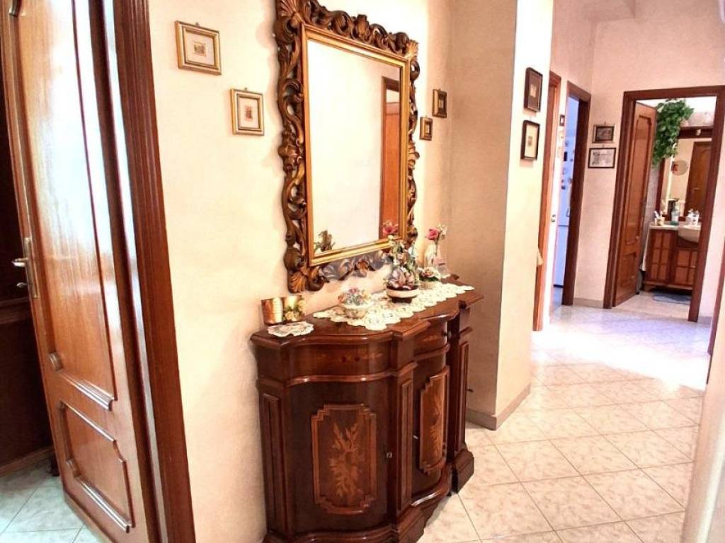 appartamento in vendita a Roma in zona Appio Latino