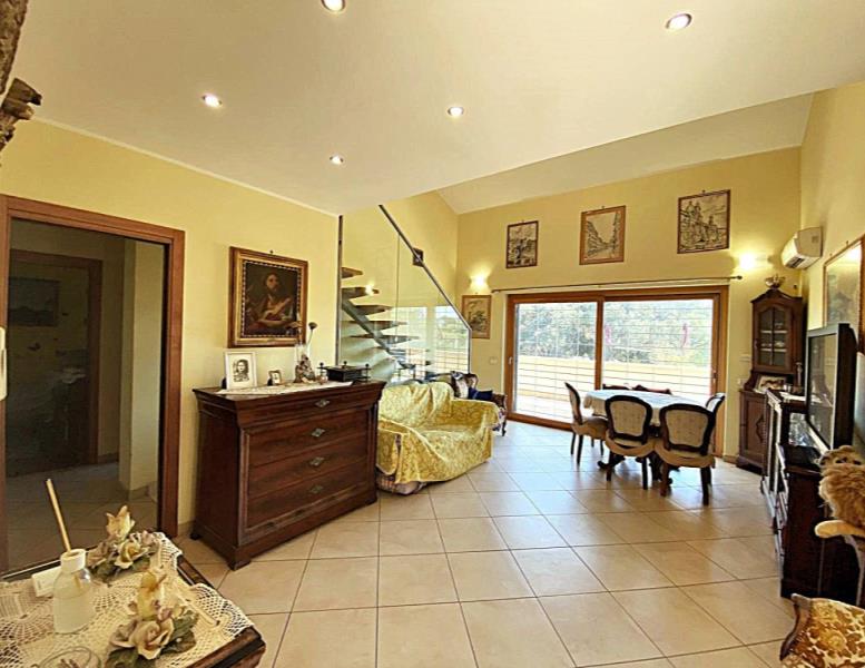 casa indipendente in vendita a Roma in zona Portuense