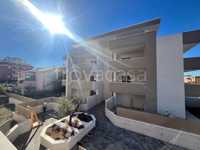appartamento in vendita a Roma in zona Romanina